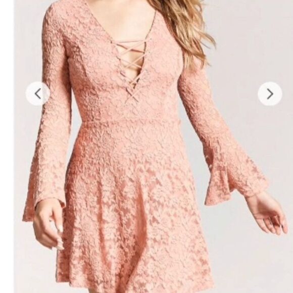 Forever 21 Dresses & Skirts - Forever 21 Pink lace mini dress.Size S